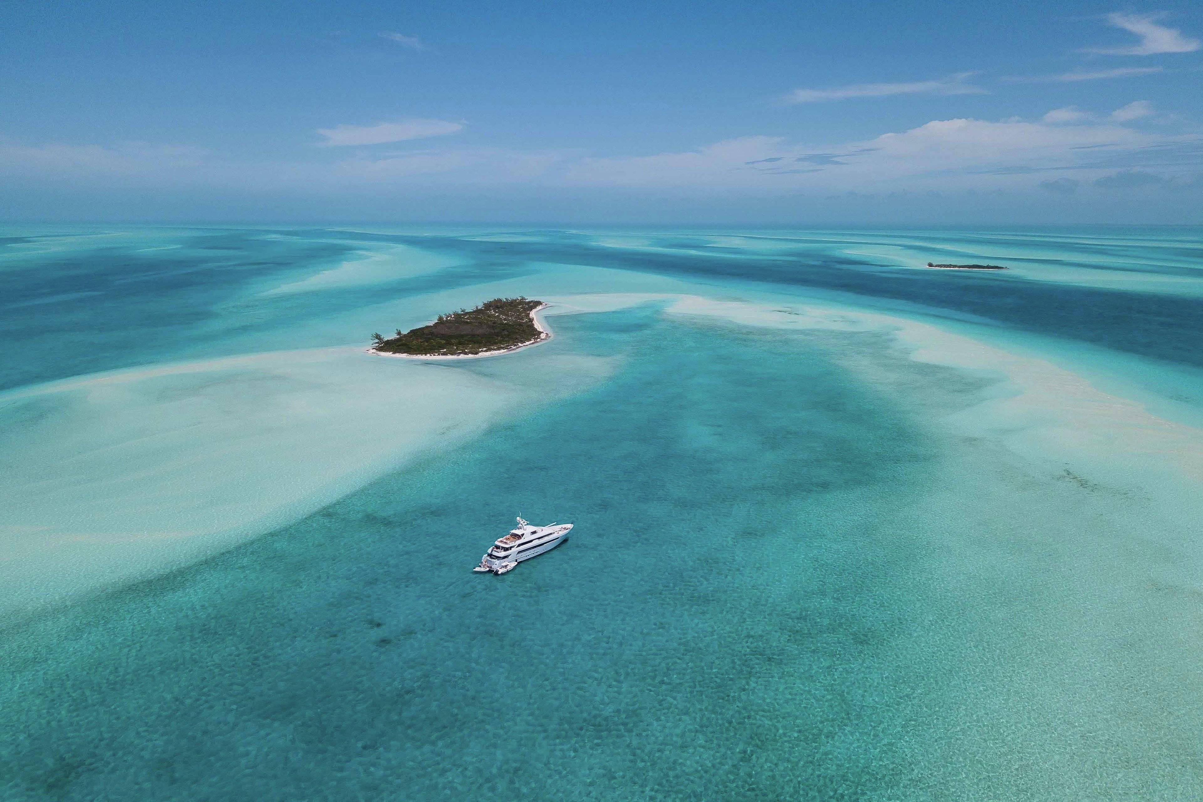 yacht charter Bahamas