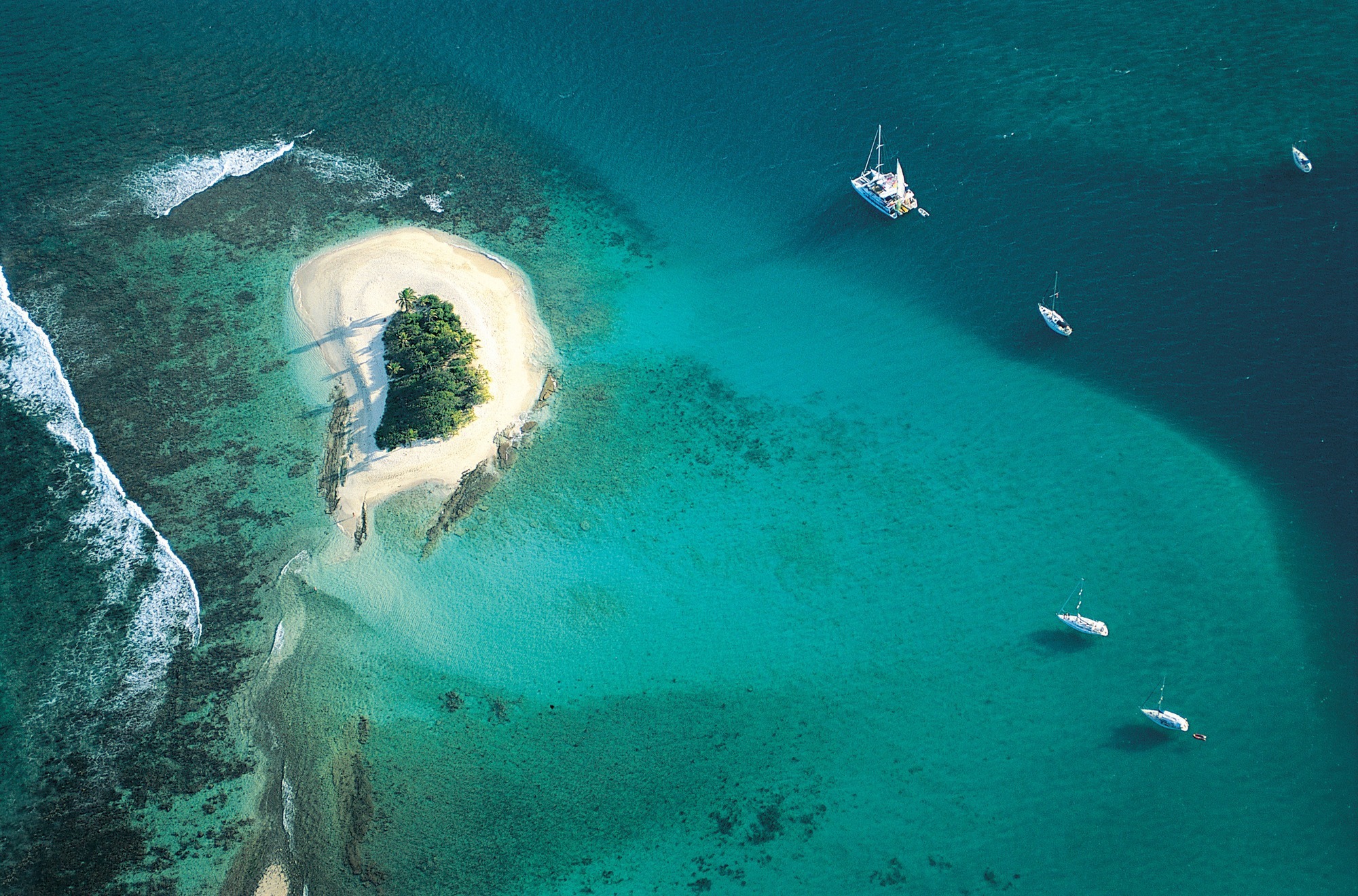 Windward Islands yacht charter