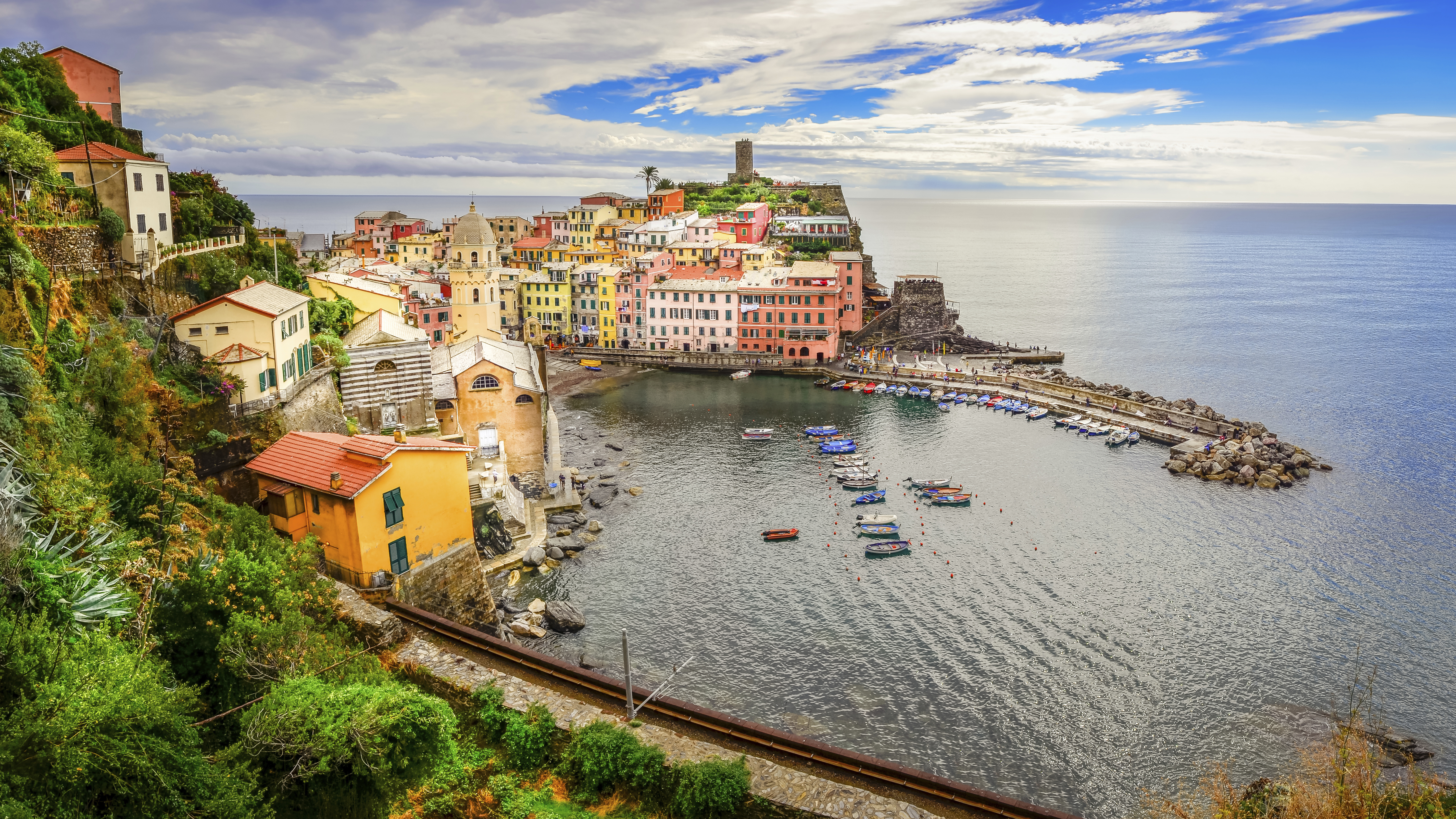 Panoramic view of colorful Vernazza village in Cinque Terre