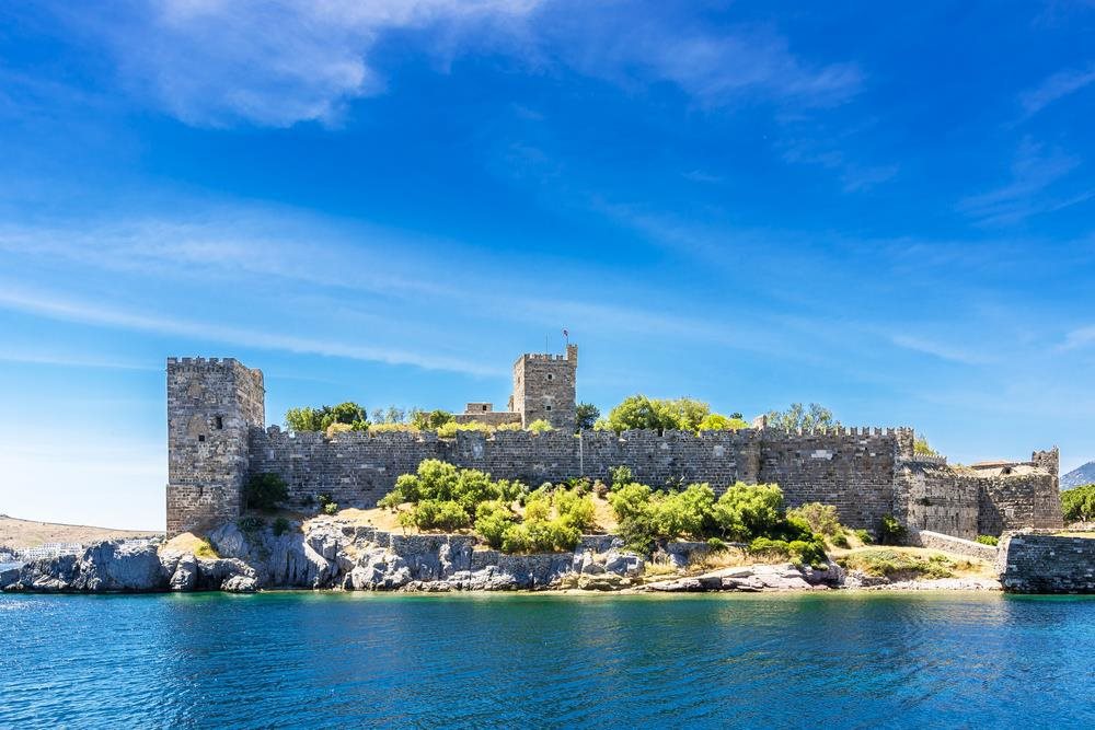 The Bodrum Castle contains cultural assets that date back to the 4th century B.C. and Ottoman period 