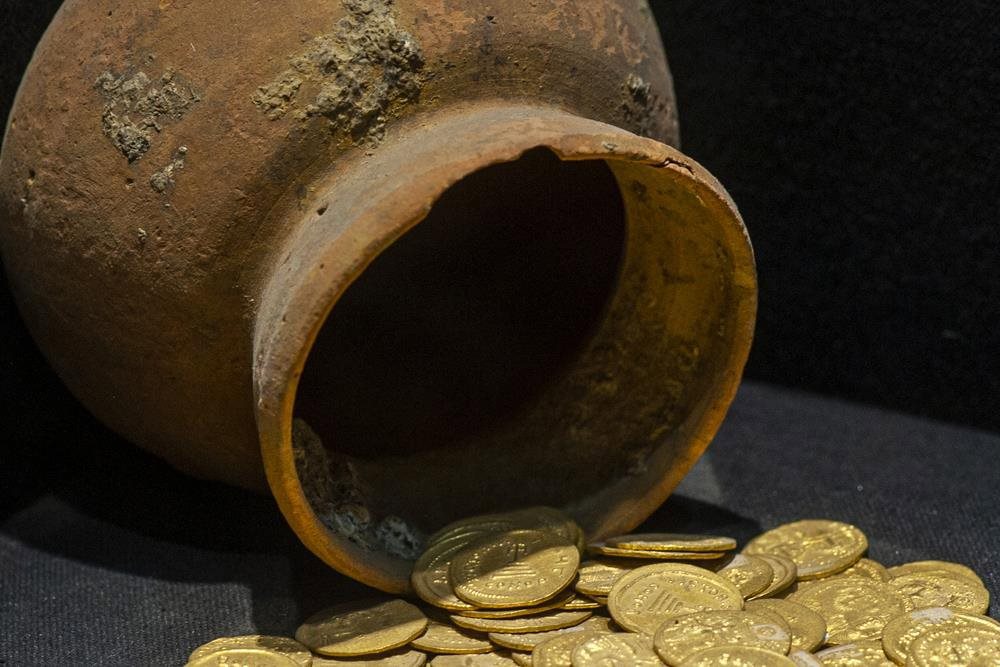 Delve into Bodrum's history and view the underwater archaeological artefacts 