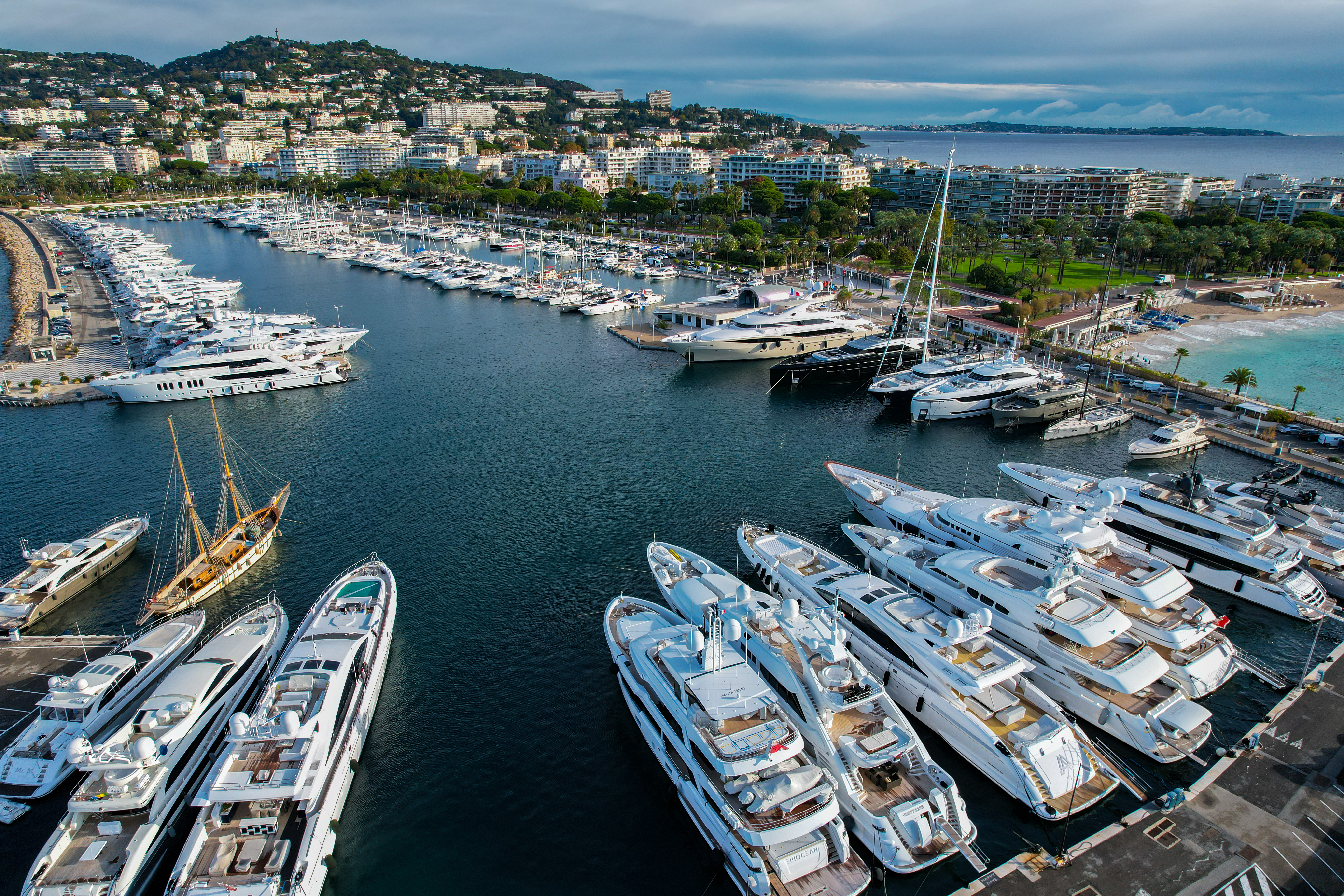 Cannes marina