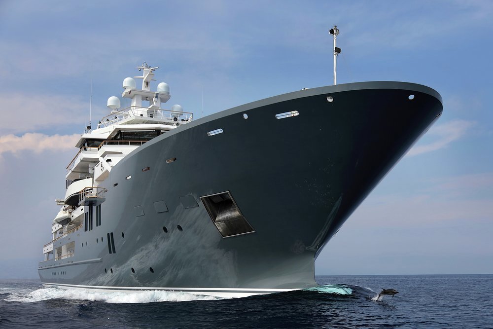 Built by Kleven in Norway, ANDROMEDA, at 107.4m (352.4ft), has an interior volume of 5,937GT