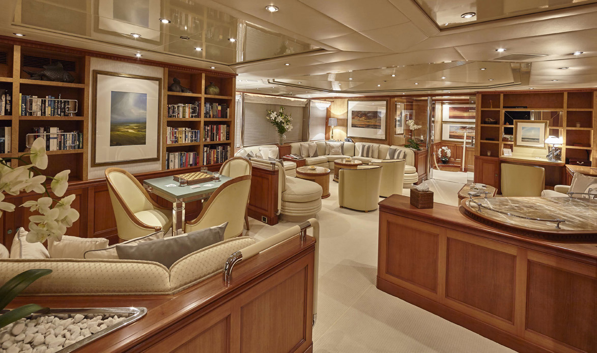 AZUL V yacht