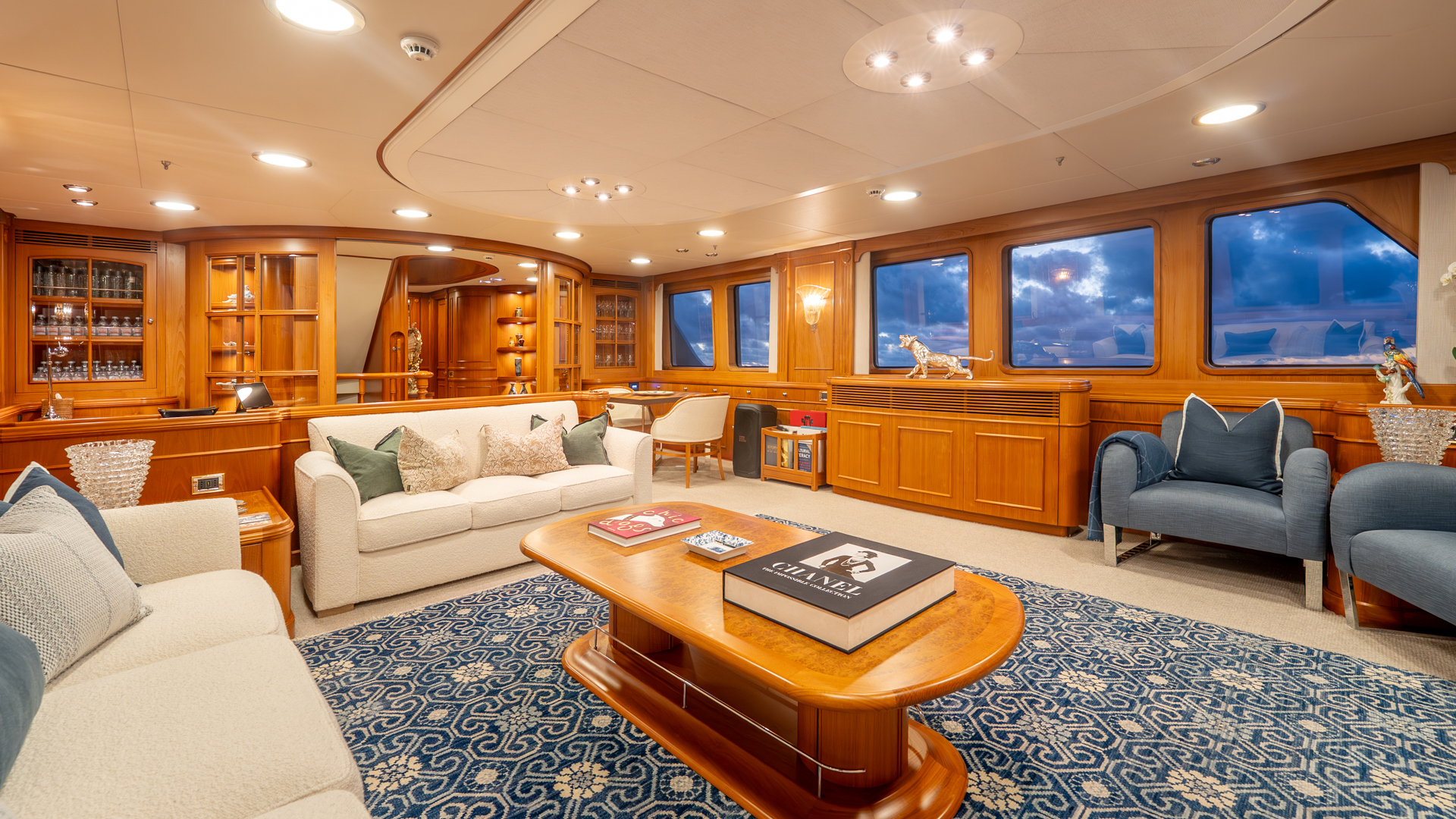 BEOWULF yacht