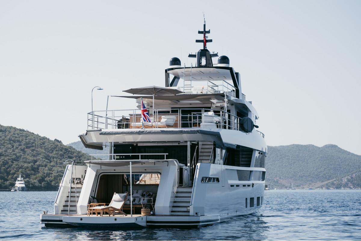EBYSHINE yacht