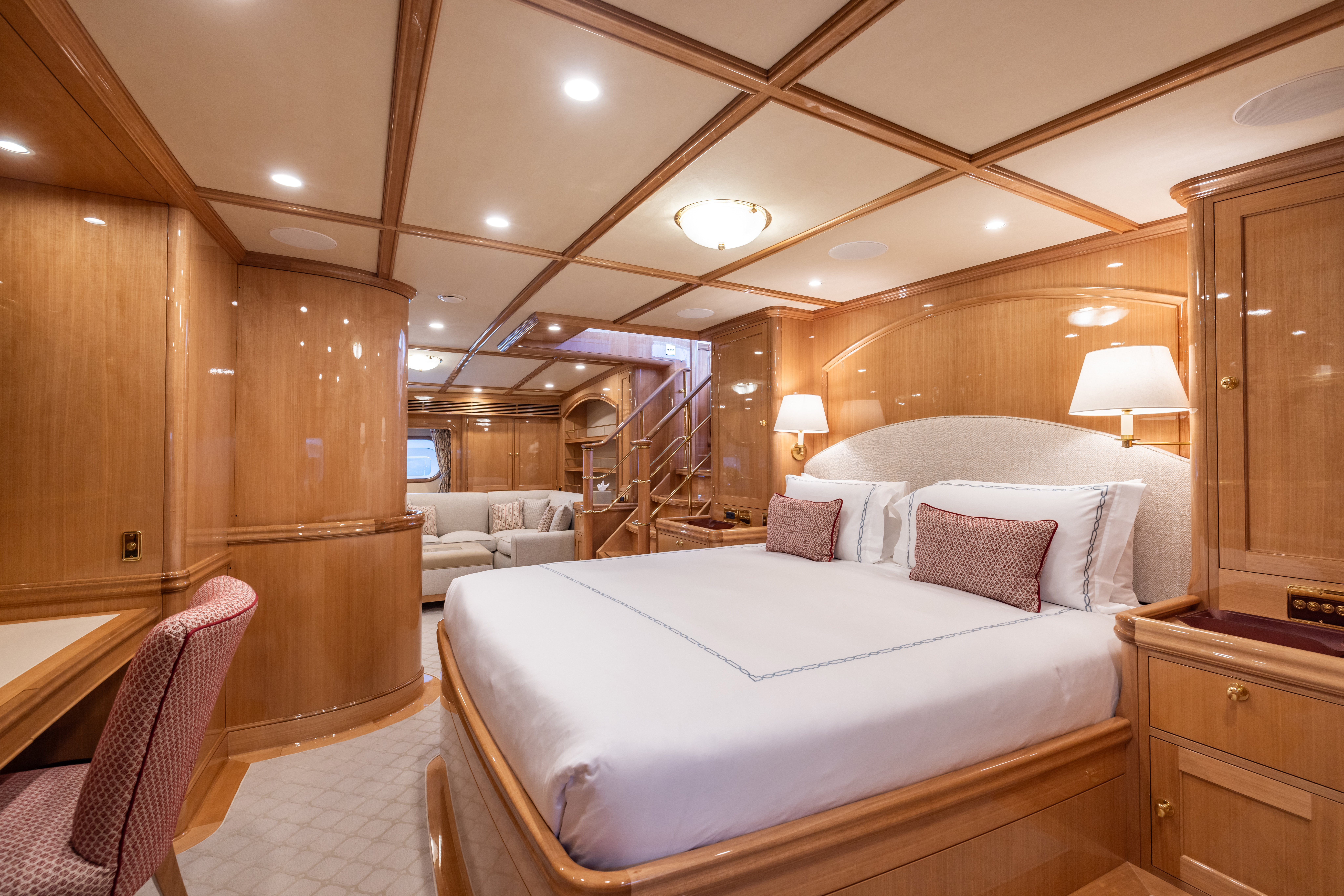 MAXIMUS sailing yacht