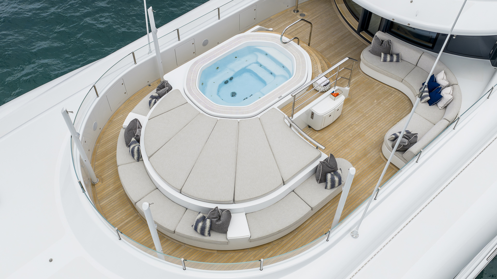 NENINKA Amels yacht