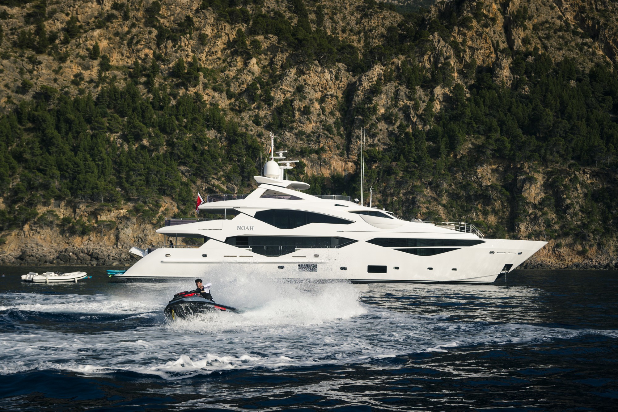 NOAH charter yacht Burgess