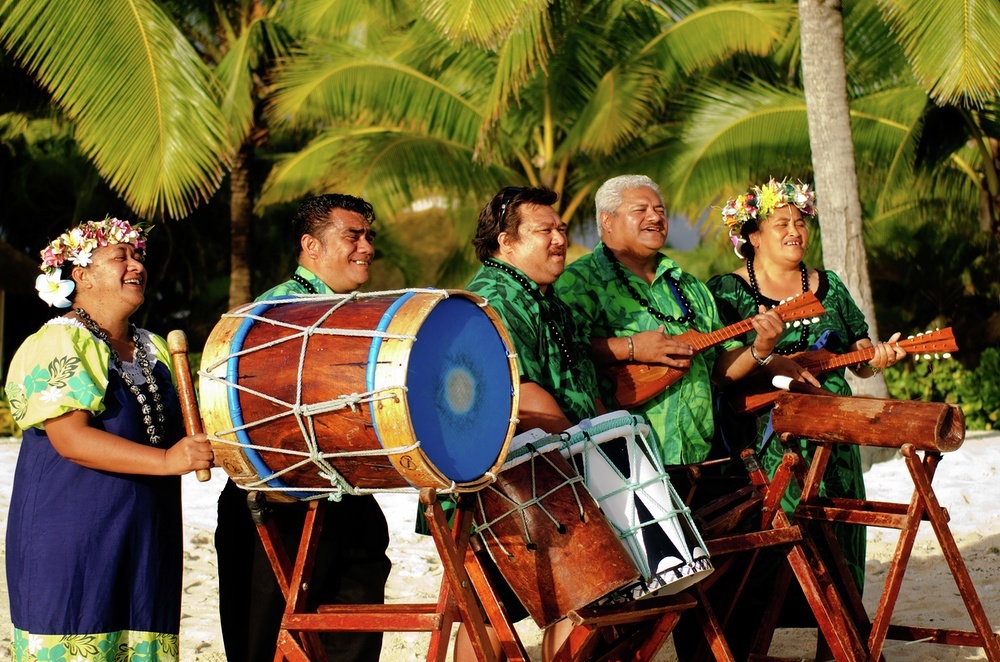 Cultural entertainment is laid on by the locals
