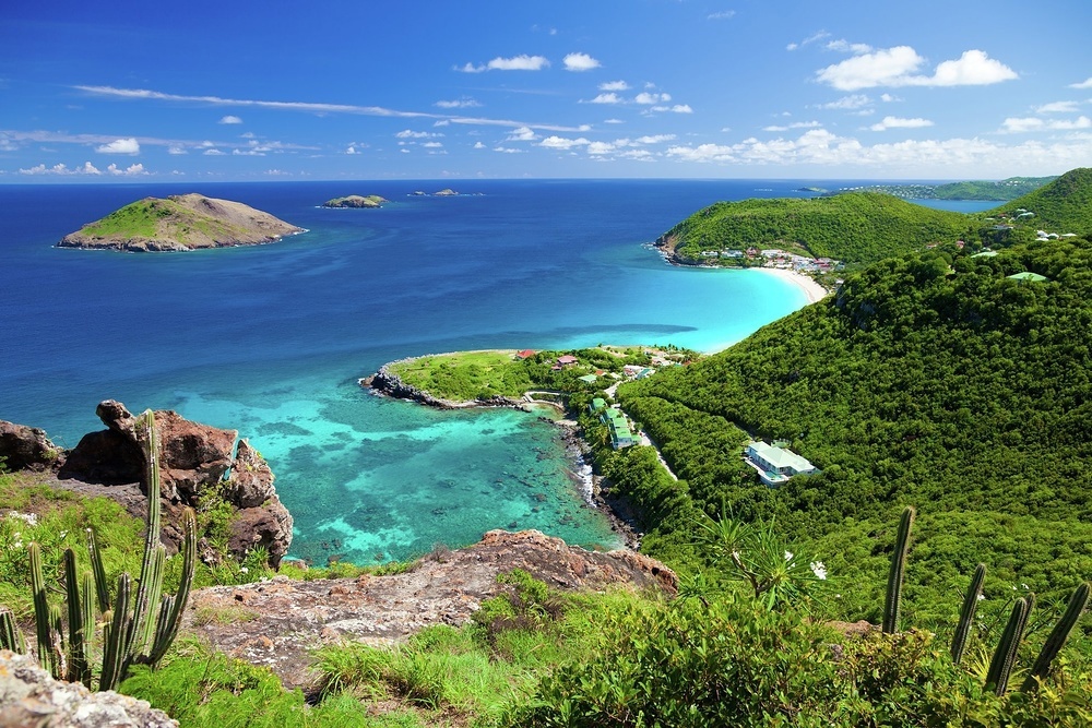Anse des Flamands has great hiking and a clifftop bridle path