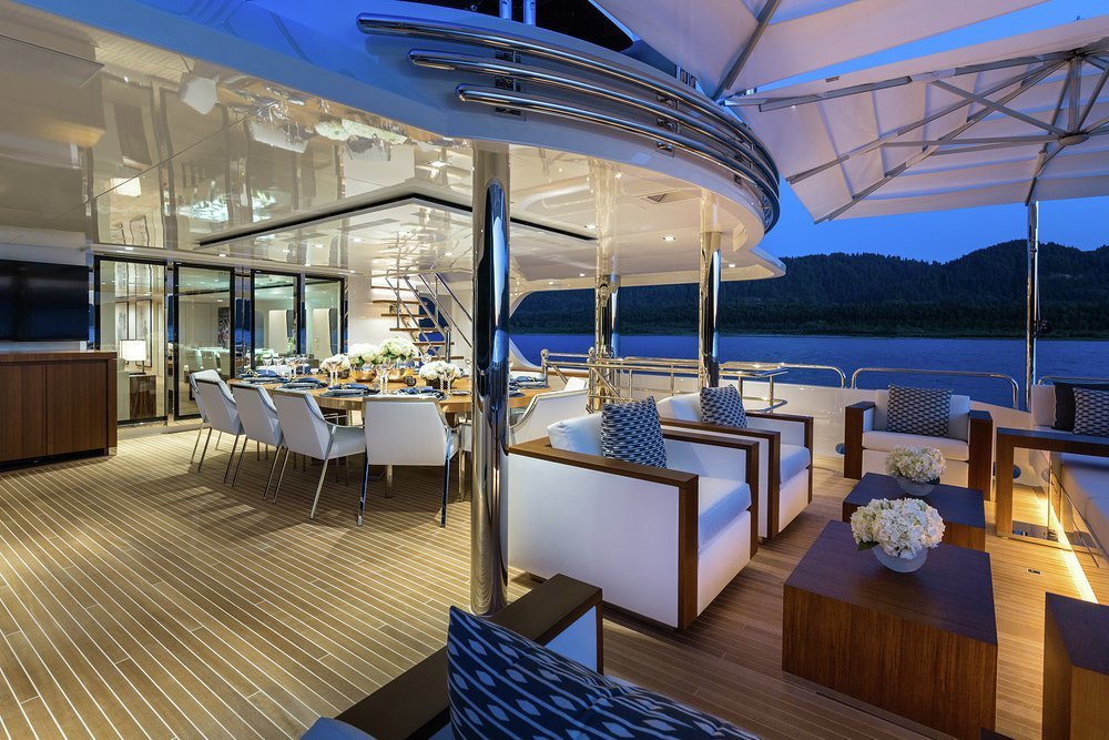 Bridge deck aft
