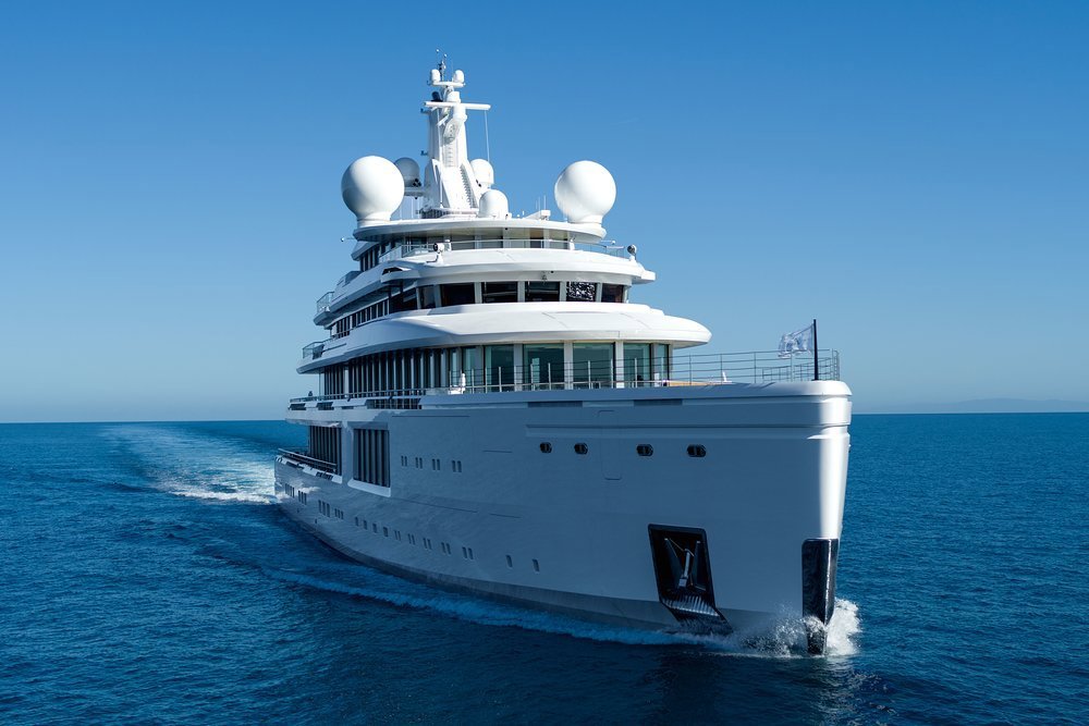 Advanced hybrid propulsion gives her a top speed of 16 knots and a range of 8,000nm