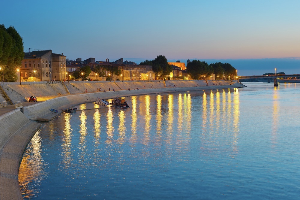 The views of Arles that Van Gogh captured in Starry Night Over The Rhone