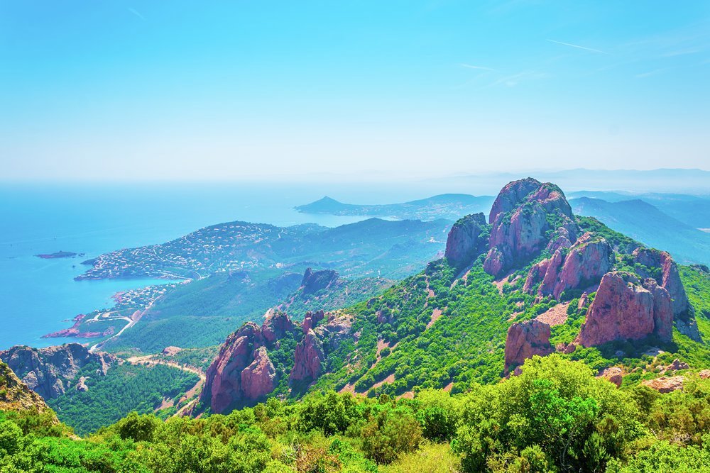 Estérel Massif in the Riviera's hinterland offers some incredible opportunities for sightseeing by hiking and biking