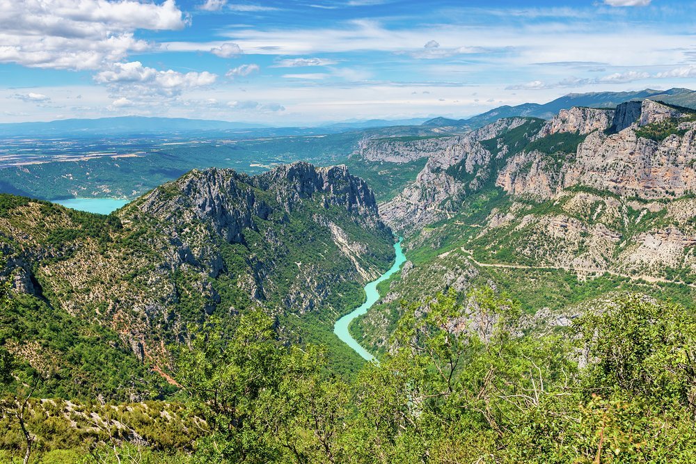 The Gorges du Verdon has some deeply dramatic scenery, etched over eons by the Verdon River