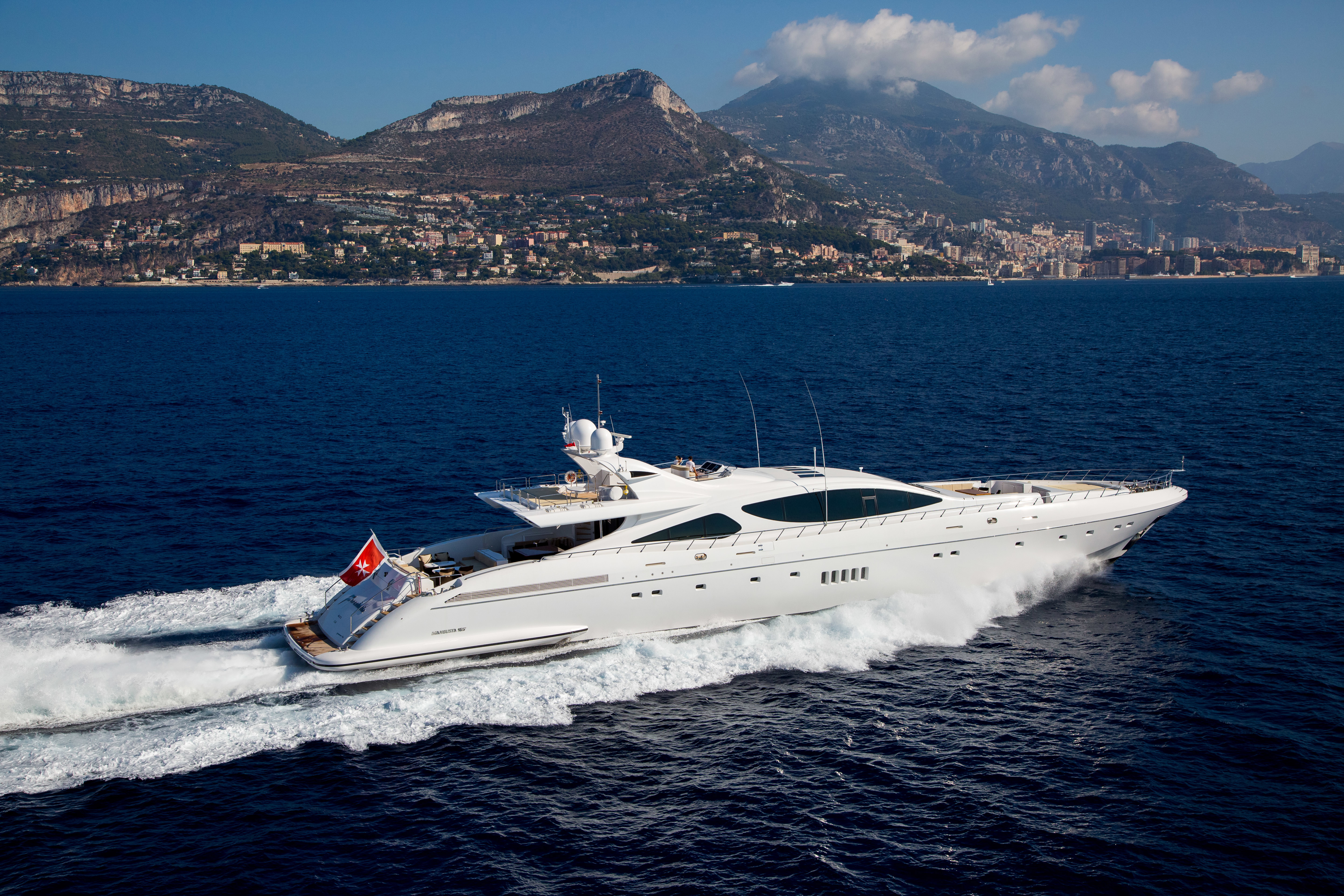Mangusta 165
