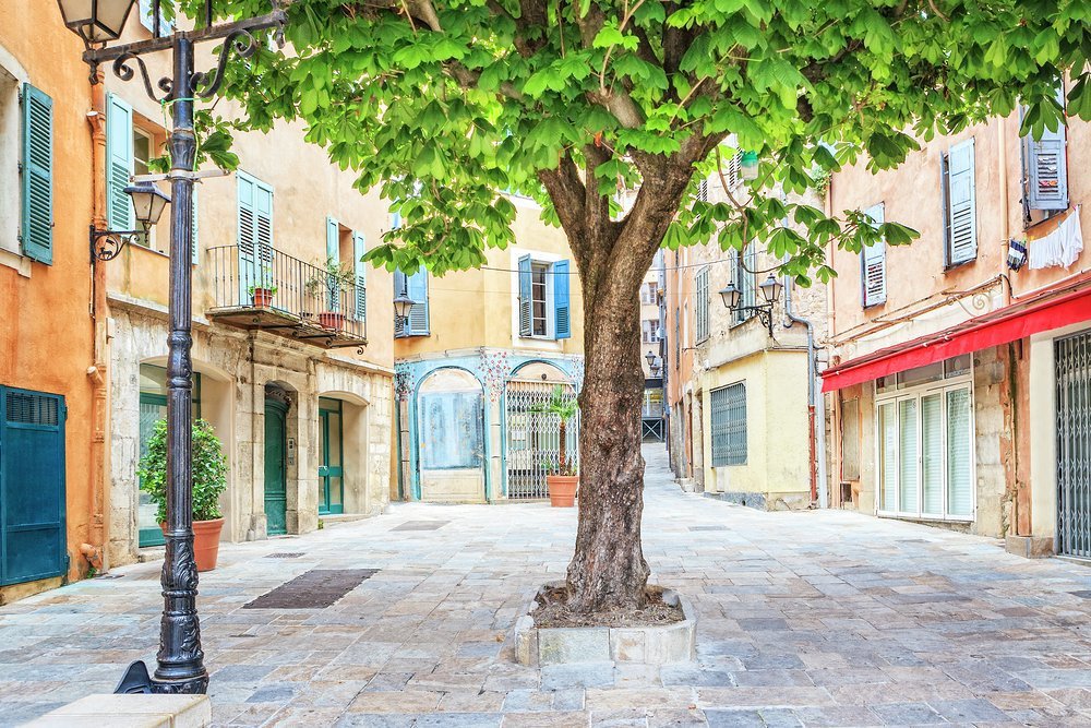 Place Etienne Roustan lies at the heart of Grasse, a scented city linked with perfumery since the 16th century