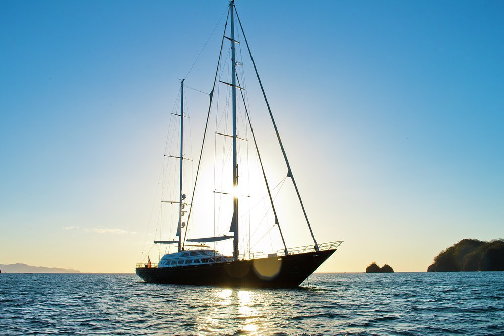48.2m (158.1ft) MORNING GLORY Combines comfort and convenience with efficiency and exhilaration