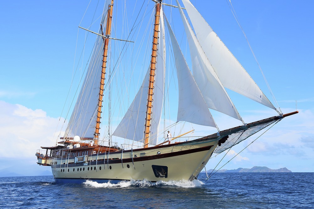 The yacht LAMIMA