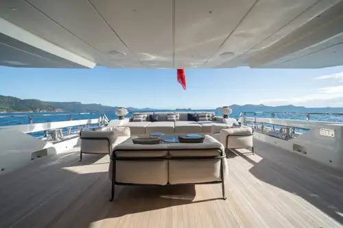 Main deck aft