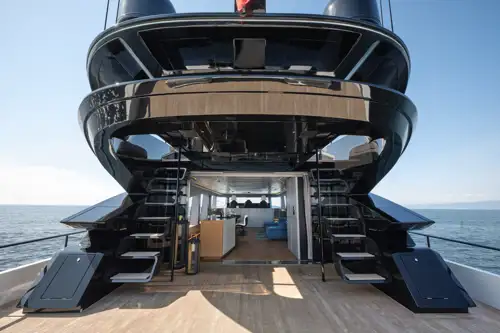 Main deck aft