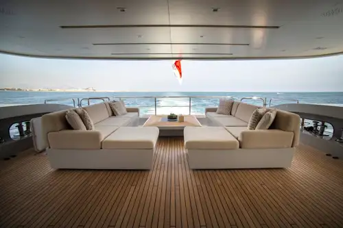 Main deck aft