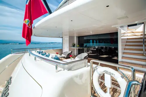 Main deck aft